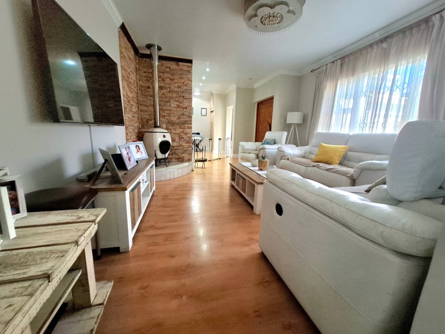 4 Bedroom Property for Sale in Tygerdal Western Cape